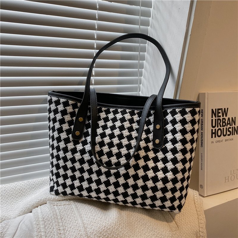 Stylish Plaid Shoulder Tote With Large Capacity - Image 5